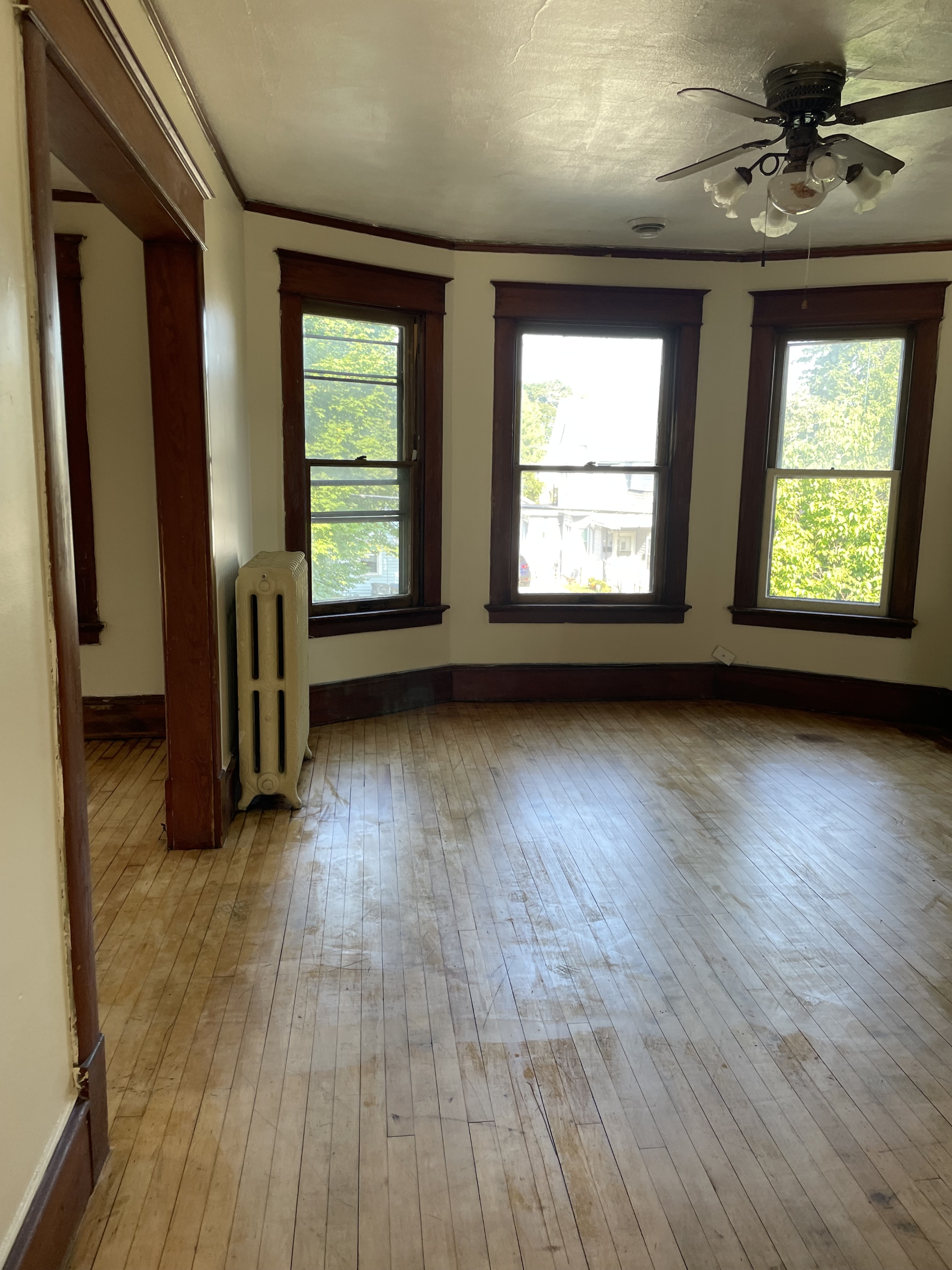 932 Saint Clair Avenue